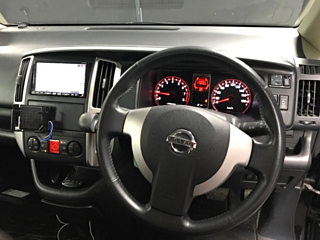 NISSAN SERENA 2009