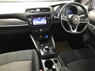 NISSAN LEAF 2019