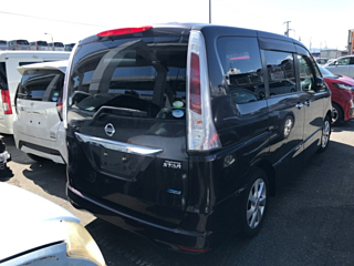 NISSAN SERENA 2011