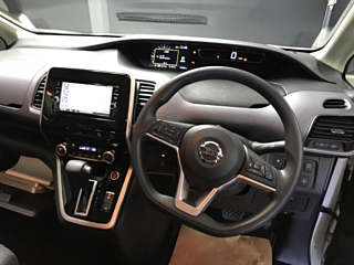 NISSAN SERENA 2017