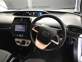 TOYOTA PRIUS 2018