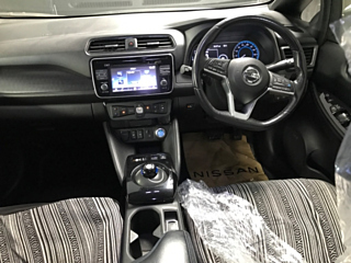NISSAN LEAF 2017
