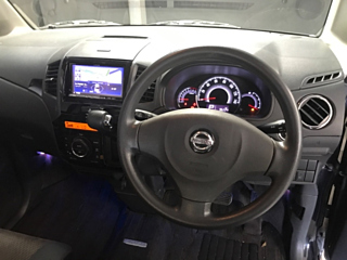 NISSAN ROOX 2011