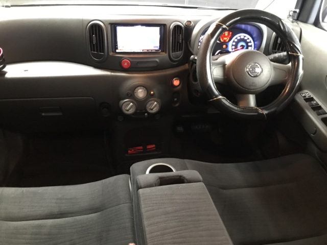 NISSAN CUBE 2011