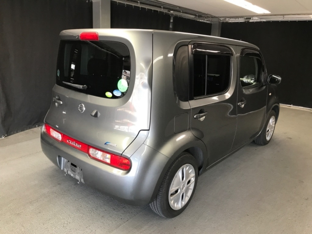 NISSAN CUBE 2011