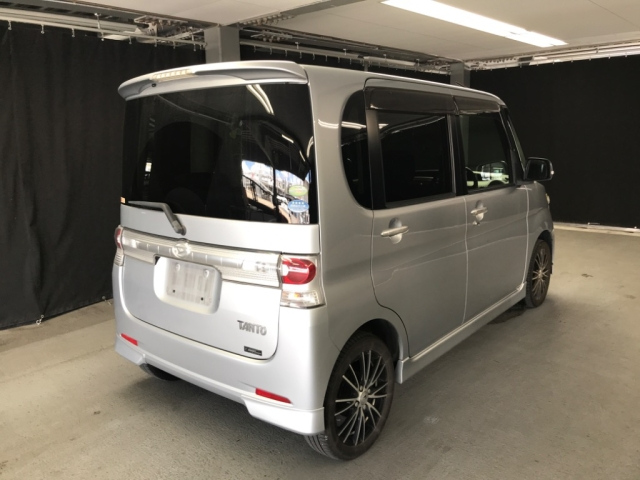 DAIHATSU TANTO 2009