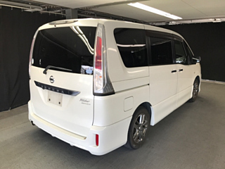 NISSAN SERENA 2011