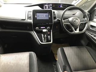 NISSAN SERENA 2017