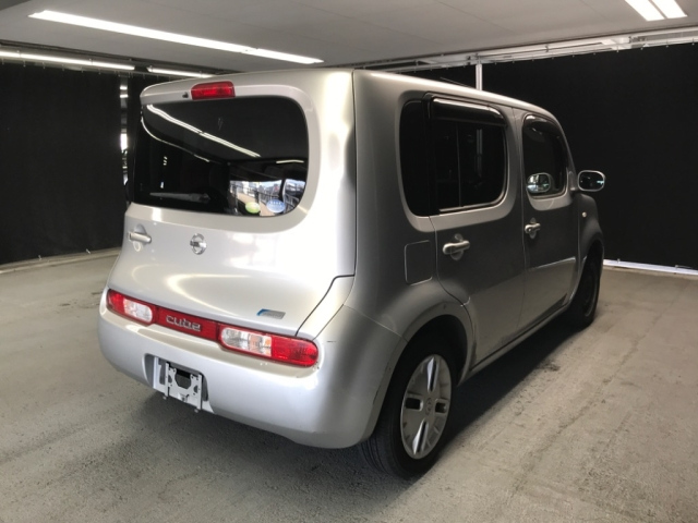 NISSAN CUBE 2011