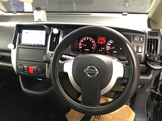 NISSAN SERENA 2009