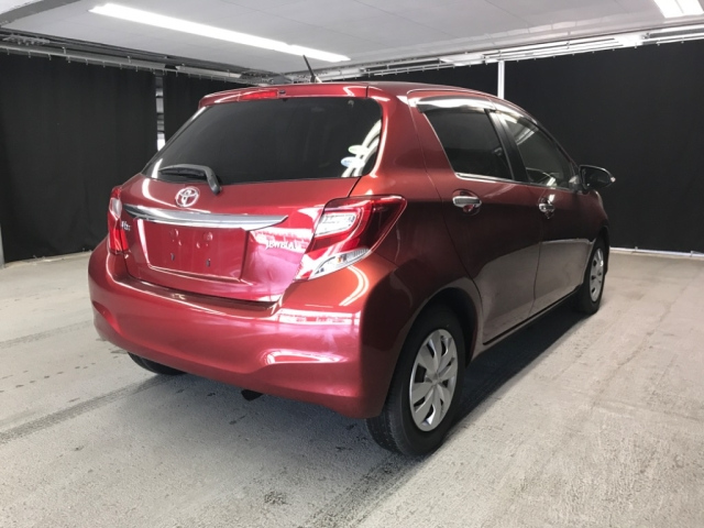 TOYOTA VITZ 2014