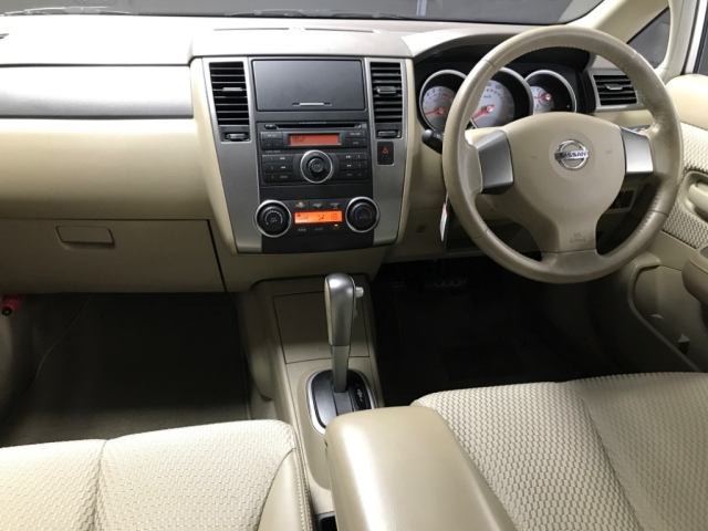 NISSAN TIIDA 2008