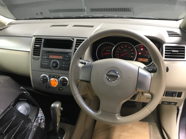 NISSAN TIIDA 2008