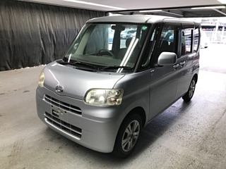 DAIHATSU TANTO 2011