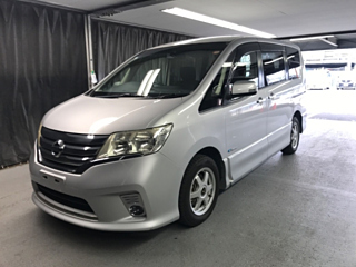 NISSAN SERENA 2013