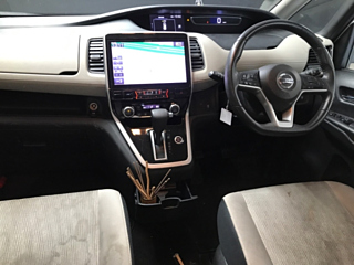 NISSAN SERENA 2018