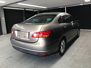 NISSAN SYLPHY 2010