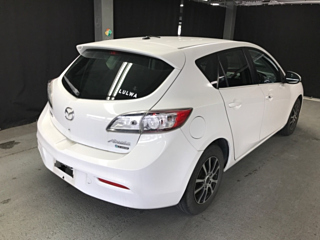 MAZDA AXELA 2010