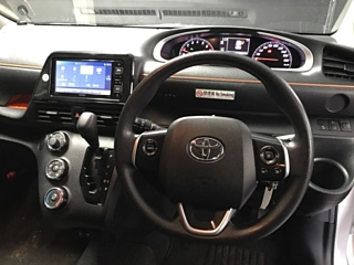 TOYOTA SIENTA 2020