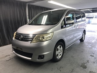 NISSAN SERENA 2010