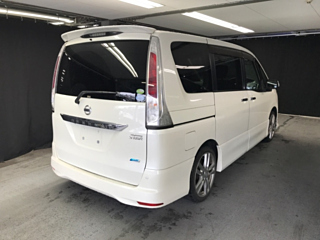 NISSAN SERENA 2010