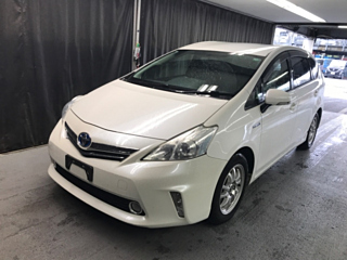 TOYOTA PRIUS ALPHA 2012