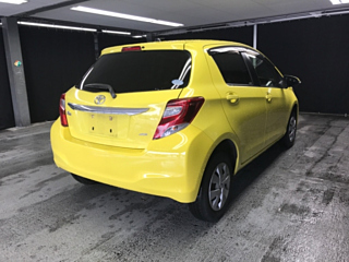 TOYOTA VITZ 2014