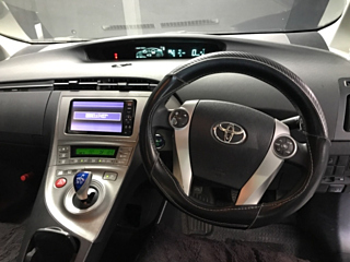 TOYOTA PRIUS 2012