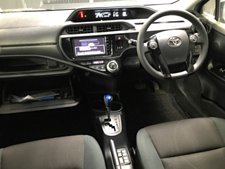 TOYOTA AQUA 2016