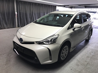 TOYOTA PRIUS ALPHA 2016