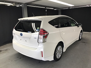 TOYOTA PRIUS ALPHA 2016