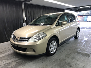 NISSAN TIIDA 2011