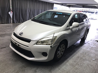 TOYOTA MARK X ZIO 2013
