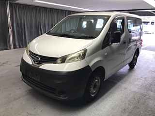 NISSAN NV200 2010