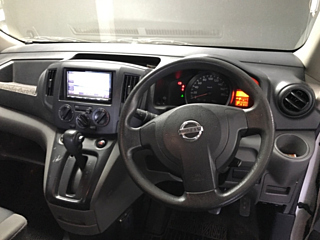 NISSAN NV200 2010