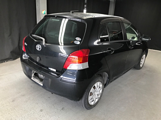 TOYOTA VITZ 2009