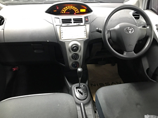 TOYOTA VITZ 2009