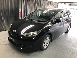 TOYOTA WISH 2010