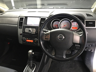 NISSAN TIIDA 2008