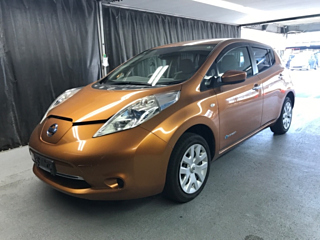 NISSAN LEAF 2015