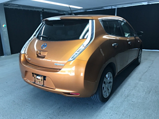NISSAN LEAF 2015