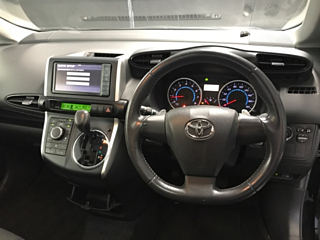TOYOTA WISH 2010