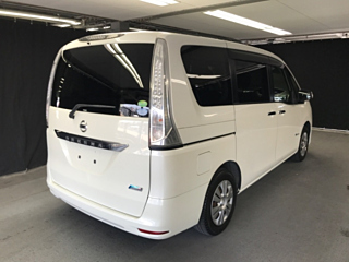 NISSAN SERENA 2015