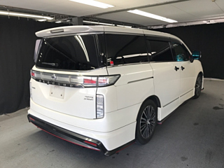 NISSAN ELGRAND 2015