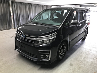 TOYOTA VOXY 2017