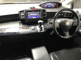 HONDA FREED 2011