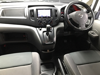 NISSAN NV200 2010