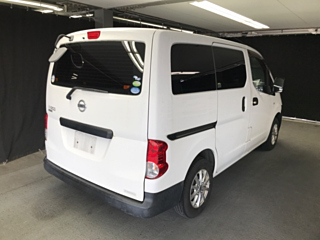 NISSAN NV200 2010