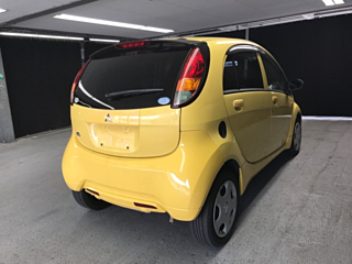 MITSUBISHI I 2010