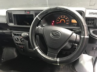 DAIHATSU HIJET VAN 2019